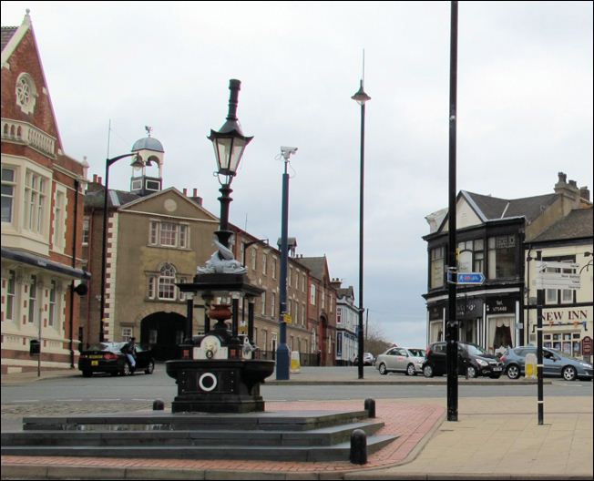 Enoch Wood's Drinking Fountain - Autumn 2013