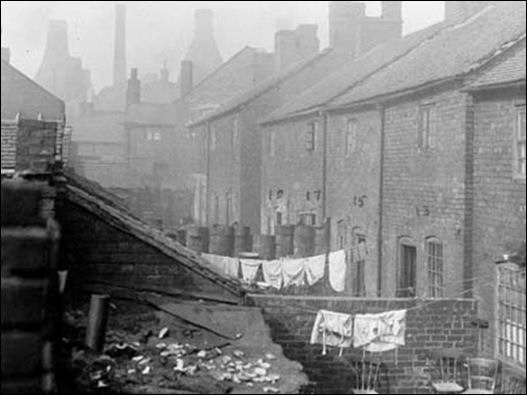 used saggars acting as walls at Lower John Street (c.1930)