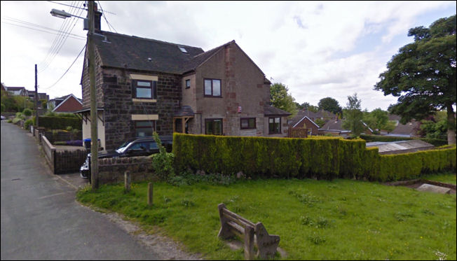 Washerwall Lane - on the far right is the old well