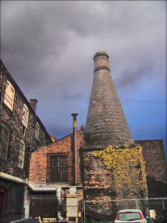 Experimental kiln at Moorland Pottery, Burslem - 2007