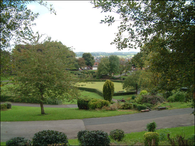 Looking towards Northwood Park Road and the bowling greens