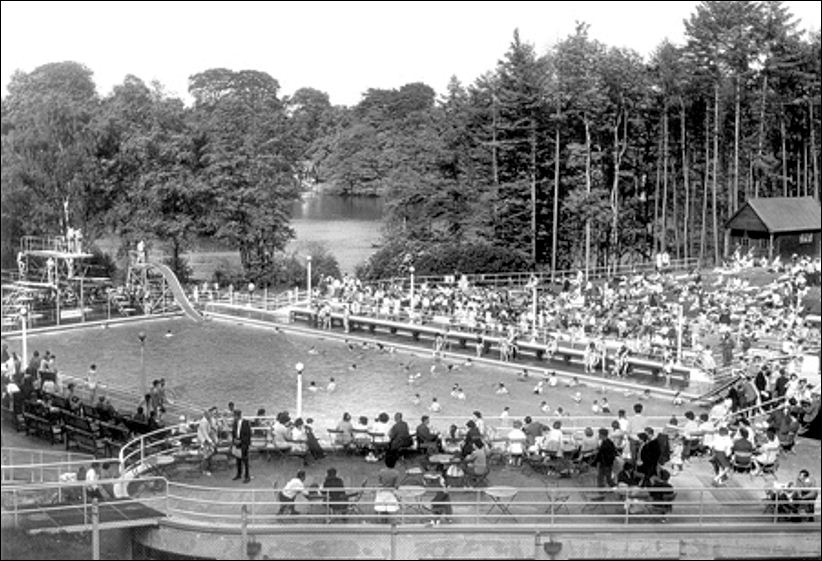 Postcard of Trentham Open Air Swimming Pool 