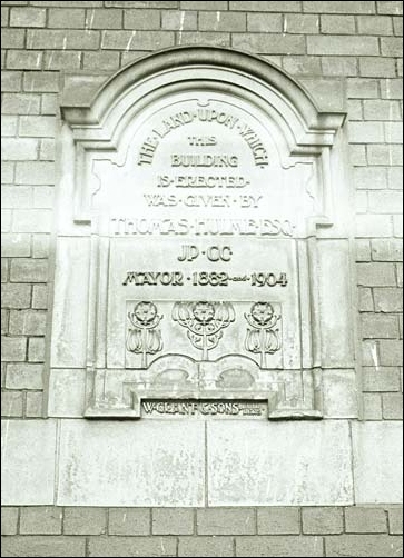 This plaque on the Burslem School of Art reads: