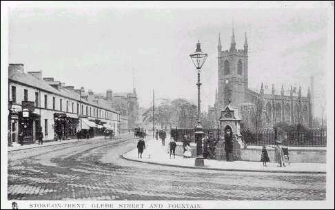 Glebe Street and fountain (1912)