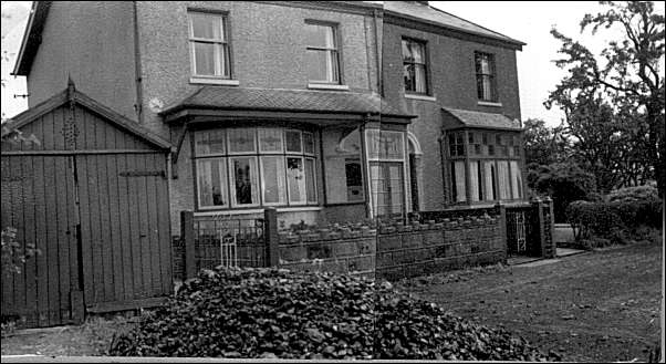 Highfield Cottage (left) & Zaffre Cottage (right)