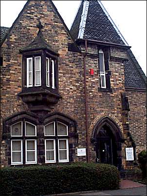 No 2 Cemetery Road - The Registrar's Lodge