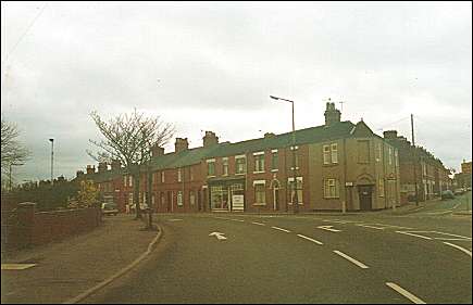 This shows the junction of High St and Summerbank Rd.